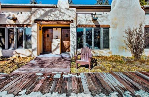 Arroyo Seco Apartment | Pet-friendly Rental ~ 8 Mi to Taos Ski Valley