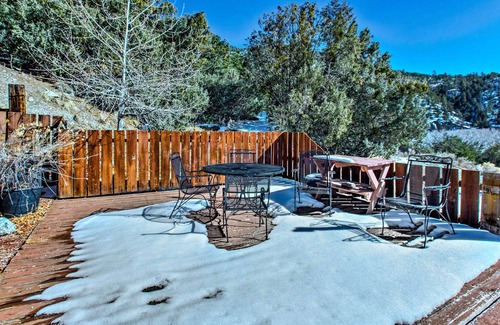 Arroyo Seco Apartment | Pet-friendly Rental ~ 8 Mi to Taos Ski Valley