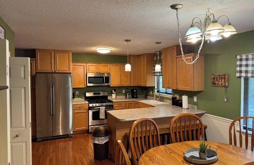 Massanutten Cabin | Pet Friendly! Resort Amenities, Fire Pit, & More!