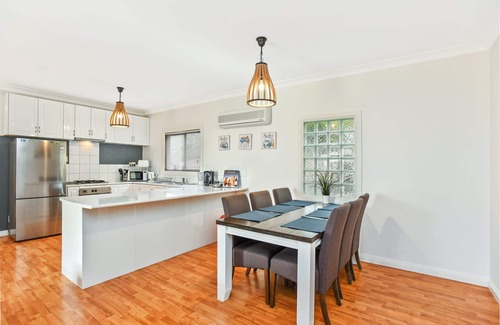 Goolwa Beach House | Pet Friendly Retreat - 44 Ferguson Rd, Goolwa Beach