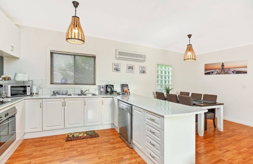 Goolwa Beach House | Pet Friendly Retreat - 44 Ferguson Rd, Goolwa Beach