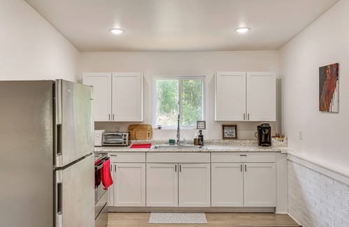 Baldwin House | Pet-Friendly Retreat: Over 3 Acres in Baldwin!