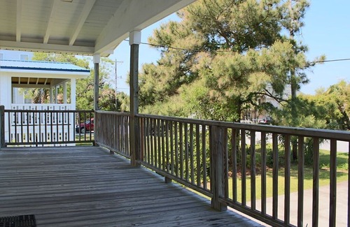 Litchfield by the Sea House | Pet Friendly Reynold's Roost at South Litchfield Beach