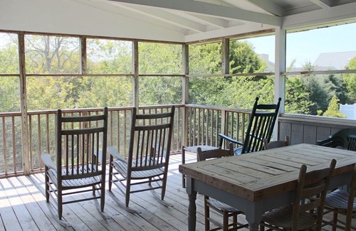 Litchfield by the Sea House | Pet Friendly Reynold's Roost at South Litchfield Beach