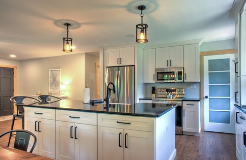 Canton House | Pet-Friendly Riverfront Retreat w/Hot Tub, Pool Table + Biltmore Pass