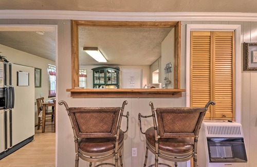 Ruidoso Cabin | Pet-Friendly Ruidoso Cabin w/Hot Tub & Fire Pit