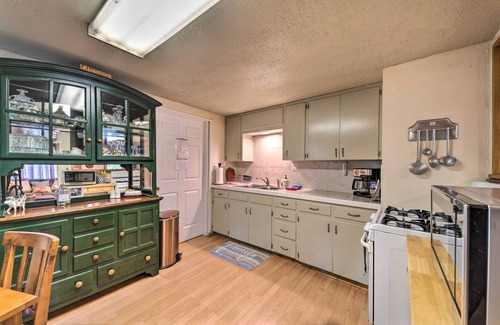 Ruidoso Cabin | Pet-Friendly Ruidoso Cabin w/Hot Tub & Fire Pit