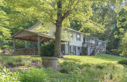 Saluda Cottage | Pet-friendly Saluda Home w/Mountain Views!