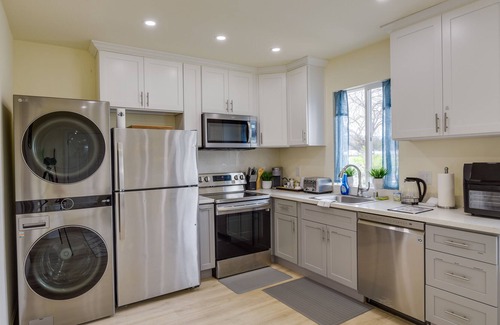 East San Jose House | Pet-Friendly San Jose Home ~ 6 Mi to Downtown!