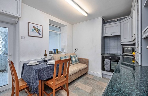 Trefor Cottage | Pet-Friendly scenic cottage in Snowdonia, No Deposit