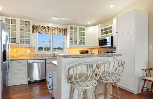 Kitty Hawk House | Pet-Friendly Sea Dunes Townhome Near Beach