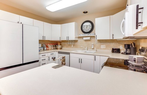 Kohler House | Pet-Friendly Sheboygan Home: 4 Mi to Lake Michigan
