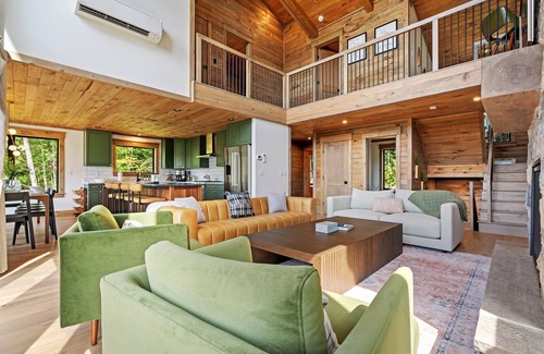 Bethel House | Pet Friendly, Ski Storage Room, Pool,Hot Tub, Sauna, Gameroom