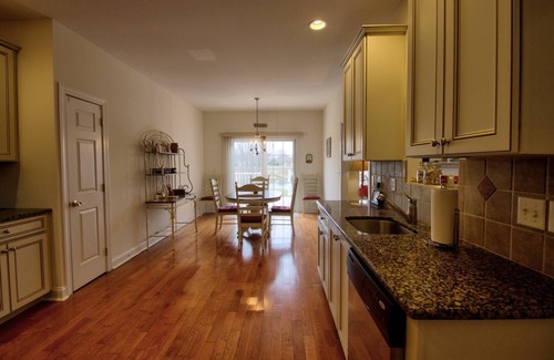 Villages of Five Points House | Pet Friendly, Sleeps 10, 2 Community Pools, 4 Bikes, and Free Amenities, 10 Mins to the Beach