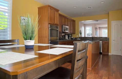 Reno House | Pet Friendly South Reno Sanctuary: Your Home for Extended Family Comfort