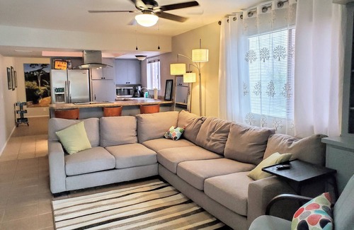 South Scottsdale House | Pet friendly Spa Paved w/Backyard Old Town Scottsdale