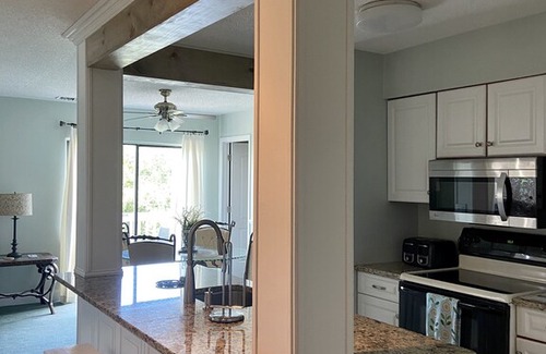 Myrtle Beach Villa | Pet Friendly! Spacious End Unit! Golden Mile Location! Walk to Starbucks!