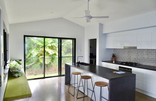 Mission Beach House | Pet friendly stay close to the beach