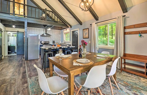 Canadian Lakes Cabin | Pet-Friendly Stanwood Sanctuary w/Fire Pit!