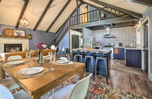 Canadian Lakes Cabin | Pet-Friendly Stanwood Sanctuary w/Fire Pit!