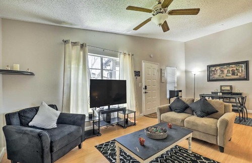 Bearss Plaza Apartment | Pet-Friendly Tampa Condo with Community Pool!