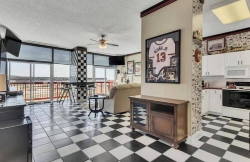 Fort Worth Condo | Pet Friendly! Texas Motor Speedway - Pool, Pickleball and Fitness room