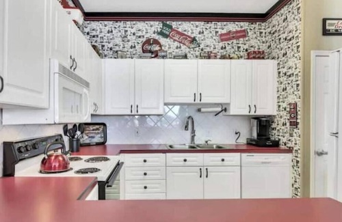 Fort Worth Condo | Pet Friendly! Texas Motor Speedway - Pool, Pickleball and Fitness room