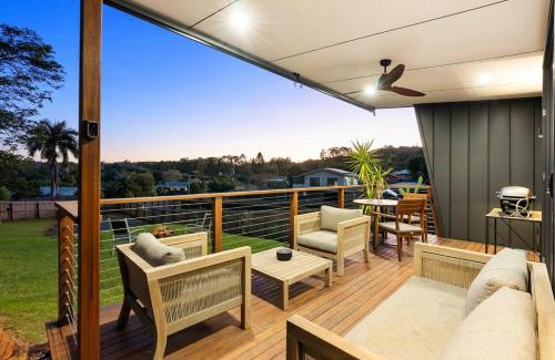 Bli Bli House | Pet-Friendly Tiny H & Fire Pit