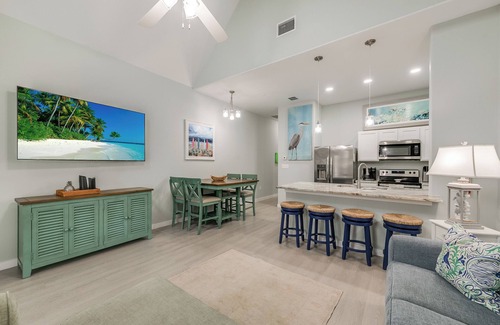 Corpus Christi House | Pet-Friendly Townhome with Pool and Pirate Ship Playground, Walk to the Beach