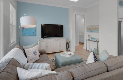 Panama City Beach House | Pet Friendly Townhome in Prominence w/Golf Cart + Free Attraction Tickets!