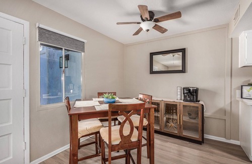 Glendale House | Pet Friendly Townhome with New Furnishings and Private enclosed Patio.