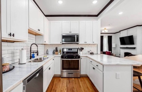 Victorian Village Apartment | Pet Friendly | Trendy Neighborhood | Close to OSU