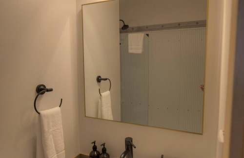 Astoria Hotel | Pet-friendly & Trolley View, Luxe Trolley View King Room at Bowline Hotel