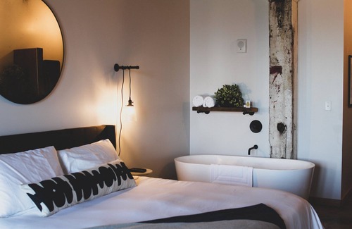 Astoria Hotel | Pet-friendly & Trolley View, Luxe Trolley View King Room at Bowline Hotel