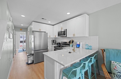 Navarre Beach House | Pet Friendly Updated Townhome sleeps 10!