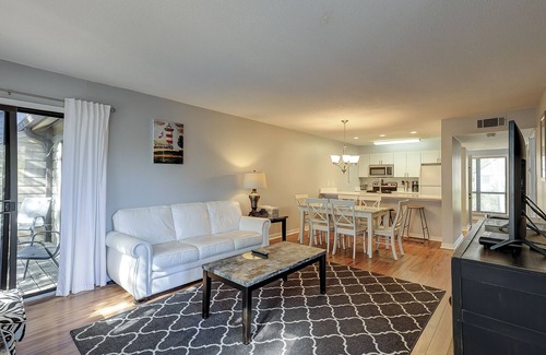 Palmetto Dunes Villa | Pet Friendly! 2 Bedroom/3 Bathroom Second Floor Updated Villa Close to Beach