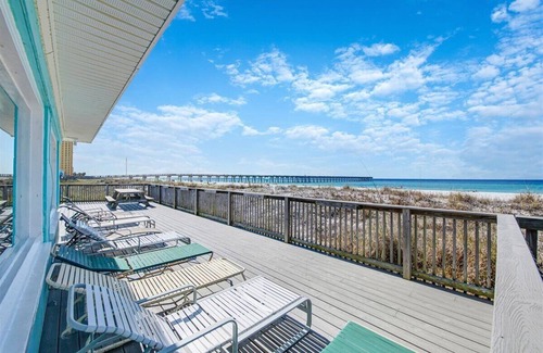 Lullwater Beach On Gulf Of Mexico House | Pet friendly beach front home next to PCB dog beach. Walk to Pier Park! Sleeps 8!