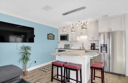Lower Grand Lagoon Condo | Pet Friendly/2-minute walk to beach/Ground-Floor/FLPCB7