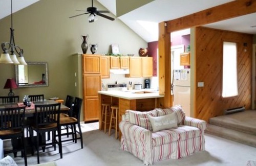 Waterville Valley Condo | Pet Friendly Waterville Valley Condo in Forest Rim (FR1IV)