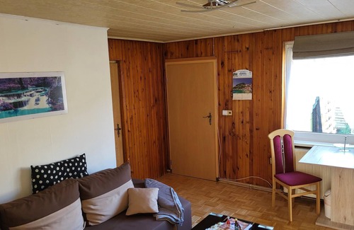 Wunsdorf House | Pet-Friendly Vacation Home "Täubchen" close to the Lake with Wi-Fi & Terrace