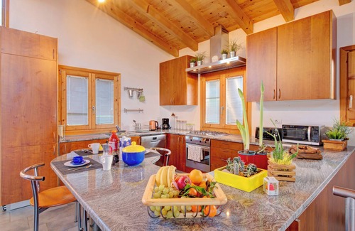 Colico Villa | Pet-Friendly Villa "Chalet Inganna" with Lake View, Garden & Wi-FI