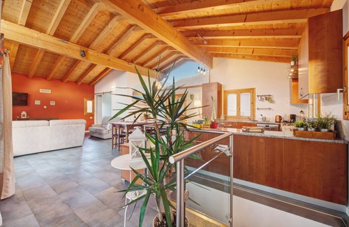 Colico Villa | Pet-Friendly Villa "Chalet Inganna" with Lake View, Garden & Wi-FI