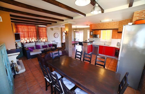 Almunecar Villa | Pet-Friendly "Villa Serymar" with Stunning Moutain and Sea Views, Private Pool, Terrace, A/C & WiFi