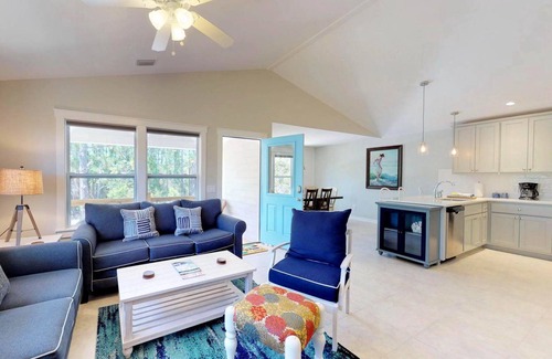 St. George Island House | Pet friendly, West Gulf Beaches, Free Beach Gear, Wi-Fi 3BR/2BA "Don't Worry, Beach Happy"