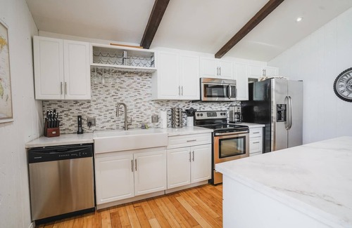 Flagstaff Condo | Pet friendly/walk to restaurant/bar and golf