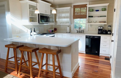 Rosemary Beach Cottage | Pet &, Kid Friendly, Two FREE adult trikes (bikes) PARKING NO WORRIES