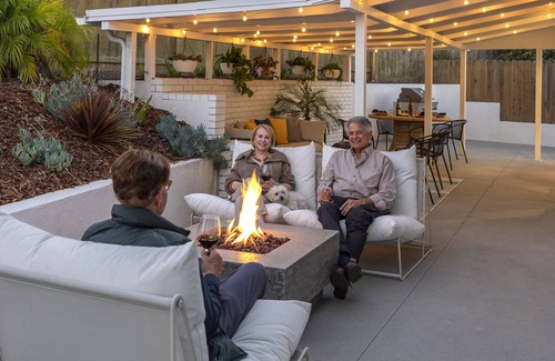 West Mesa House | Pet & Kid-Friendly Beach Retreat Near Town +EVC , Fire Pit , Beach & Baby Gear!