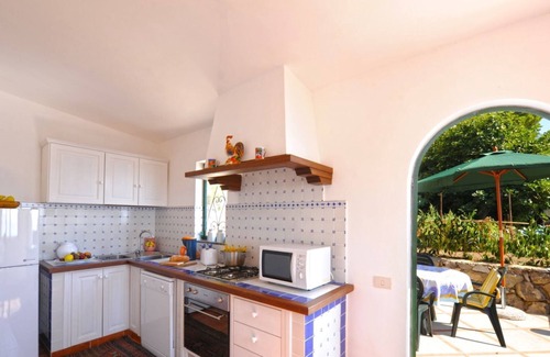 Positano Villa | Petali di rosa, Villa in Positano close to the beach and centre with view.
