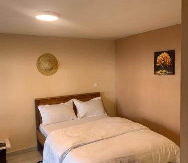 Akropong House | Peters Rock Ecolodge