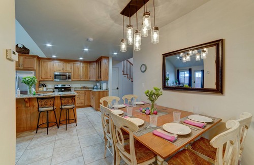 Moab South Valley Condo | PetFriendlyHome/Private HOT TUB with a lots of space to relax inside and outside